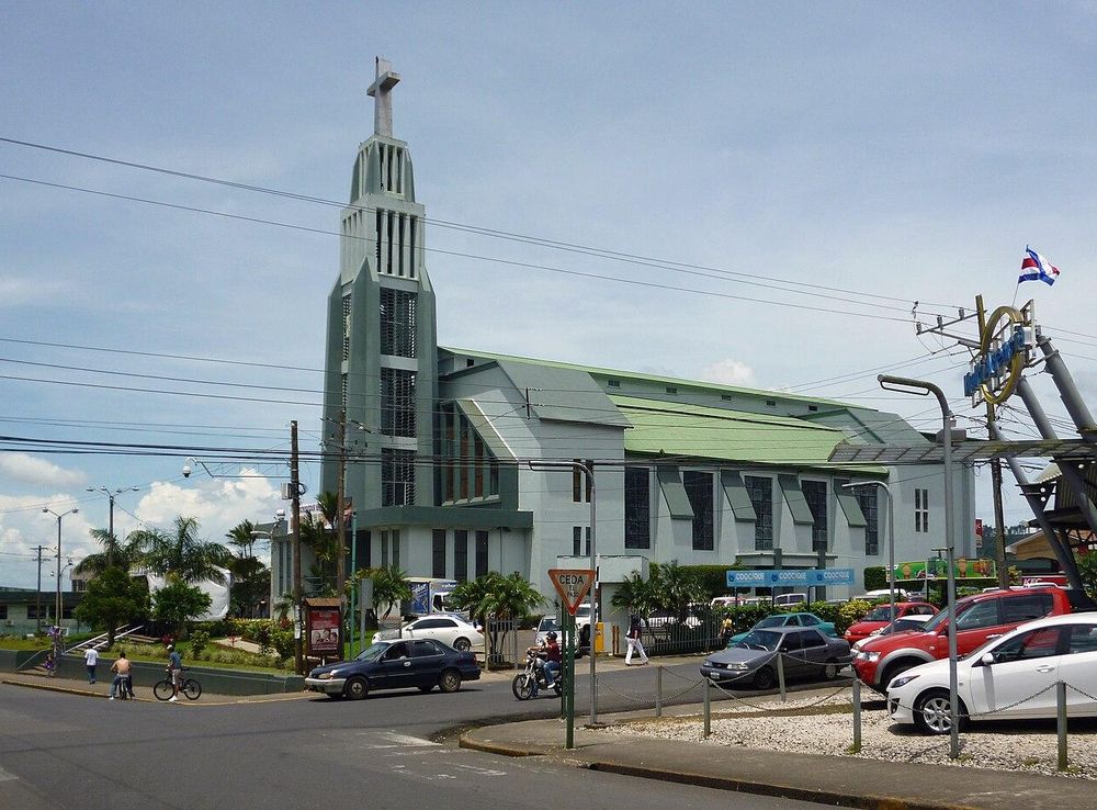 File:Cathedral of St. Charles Borromeo in Ciudad Quesada.jpg - Wikipedia