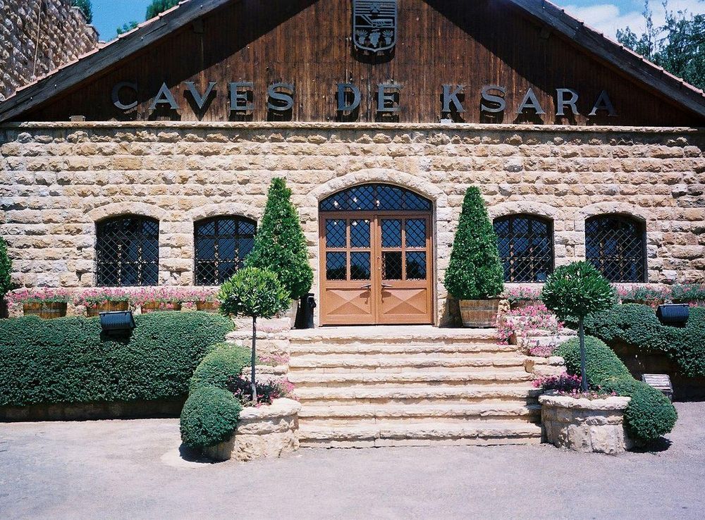 File:Château Ksara headquarters, Bekaa, Lebanon.JPG - Wikimedia Commons