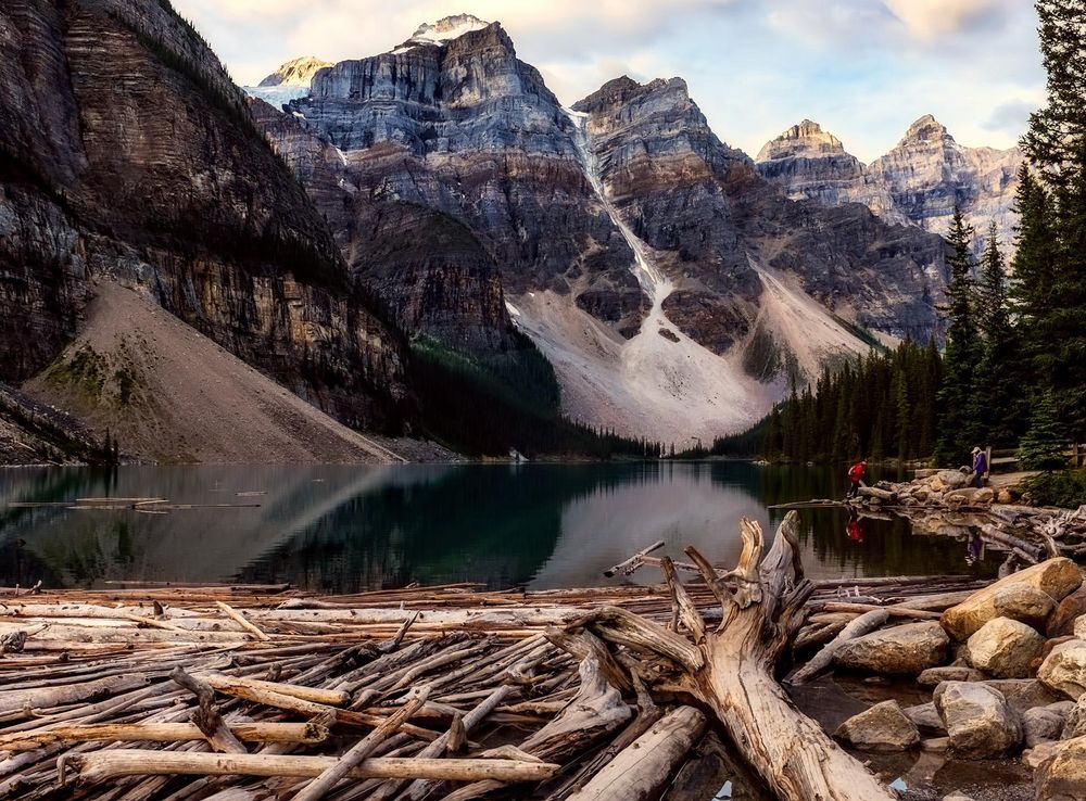 Great Mountain and Lake with wood scenery in Banff National Park image -  Free stock photo - Public Domain photo - CC0 Images