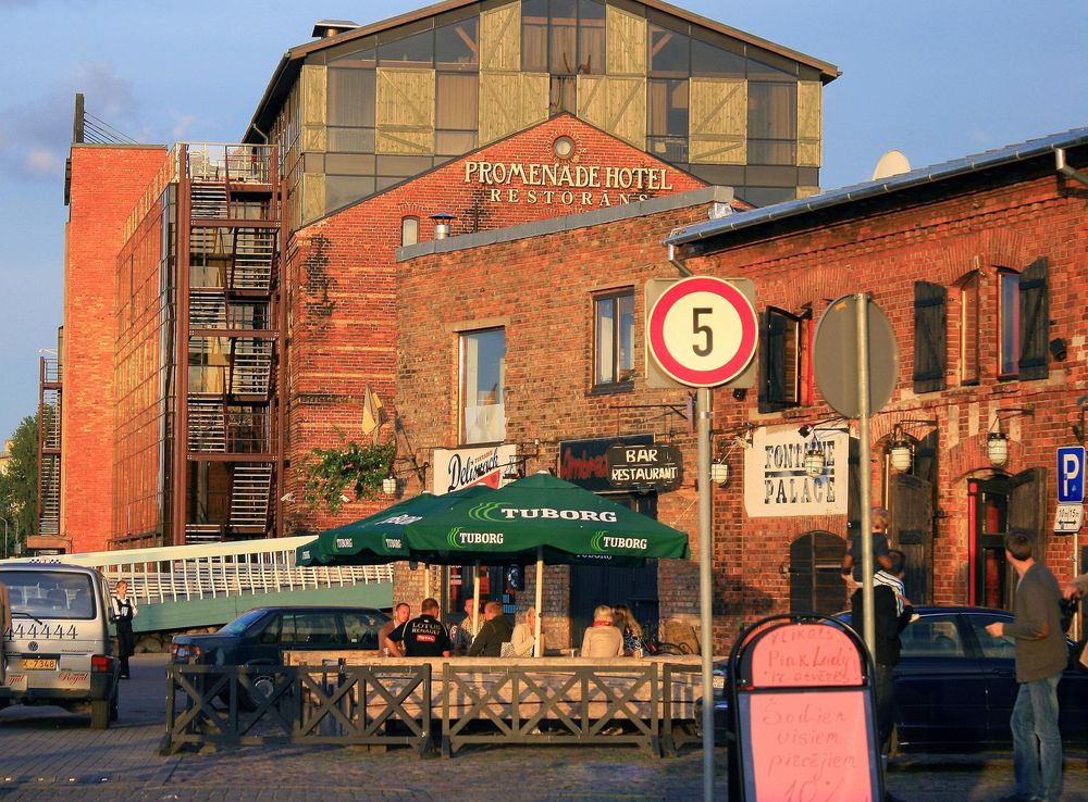File:Promenade Hotel, Liepāja - panoramio.jpg - Wikimedia Commons