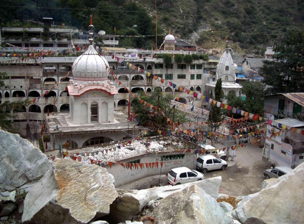 File:Manikaran.jpg - Wikimedia Commons