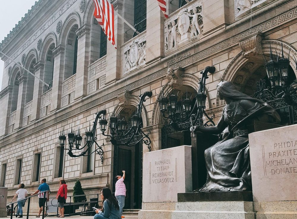 File:Outside Boston Public Library.jpg - Wikimedia Commons