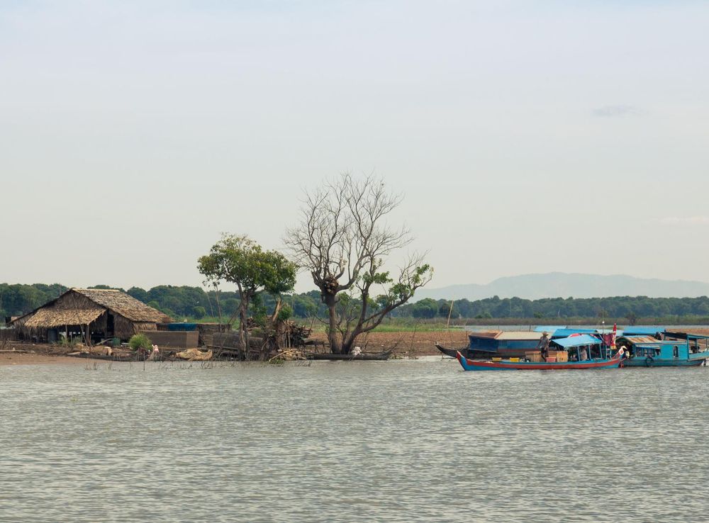 File:Tonle Sap inhabitants.JPG - Wikimedia Commons