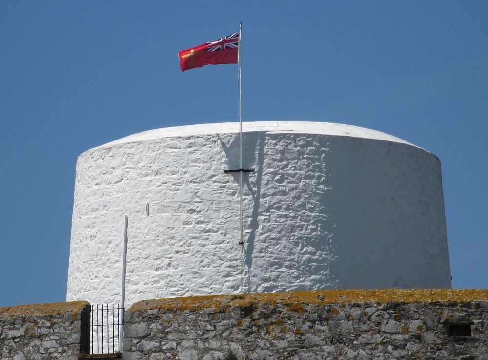 File:Guernsey 2011 151, Fort Grey.jpg - Wikimedia Commons