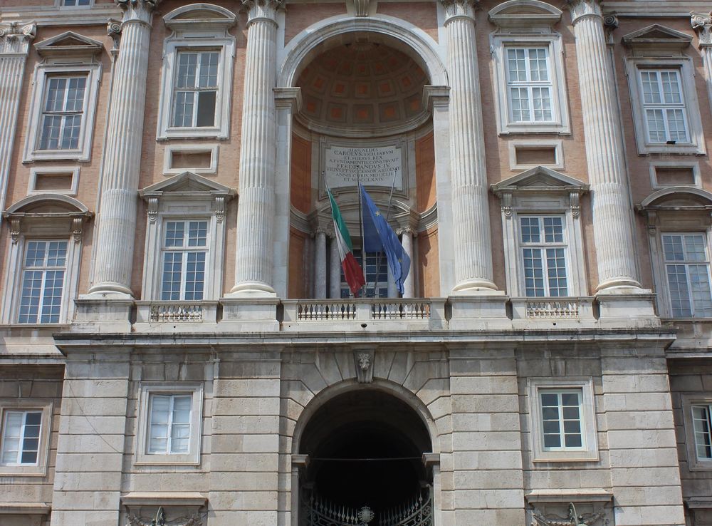 File:Caserta exterior 05.JPG - Wikipedia