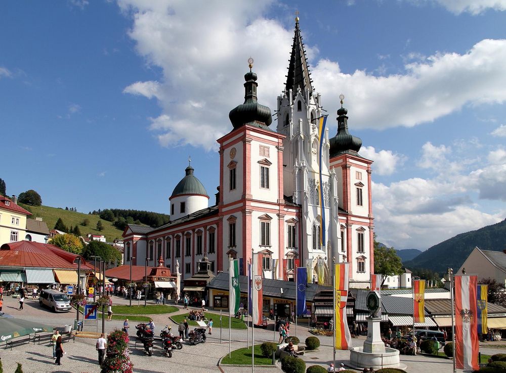 File:Mariazell - Basilika1.JPG - Wikipedia