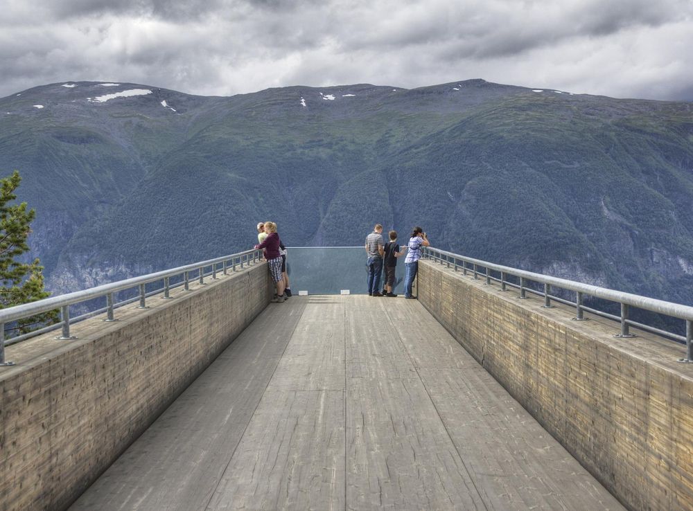 File:Stegastein viewpoint - panoramio.jpg - Wikimedia Commons