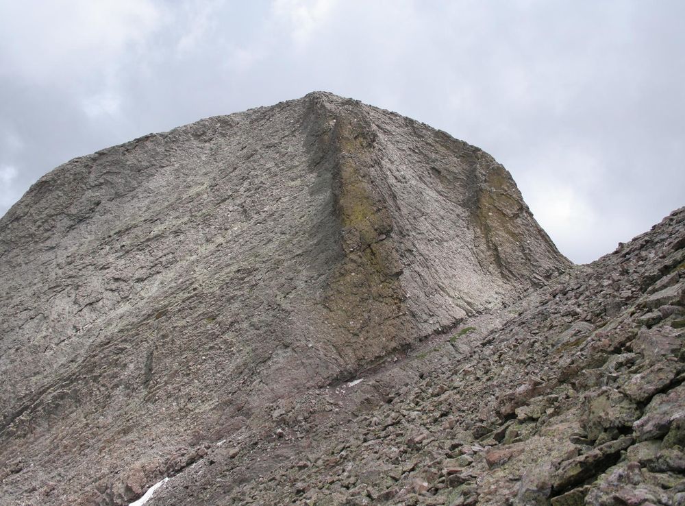 File:Kit carson from between.jpg - Wikimedia Commons