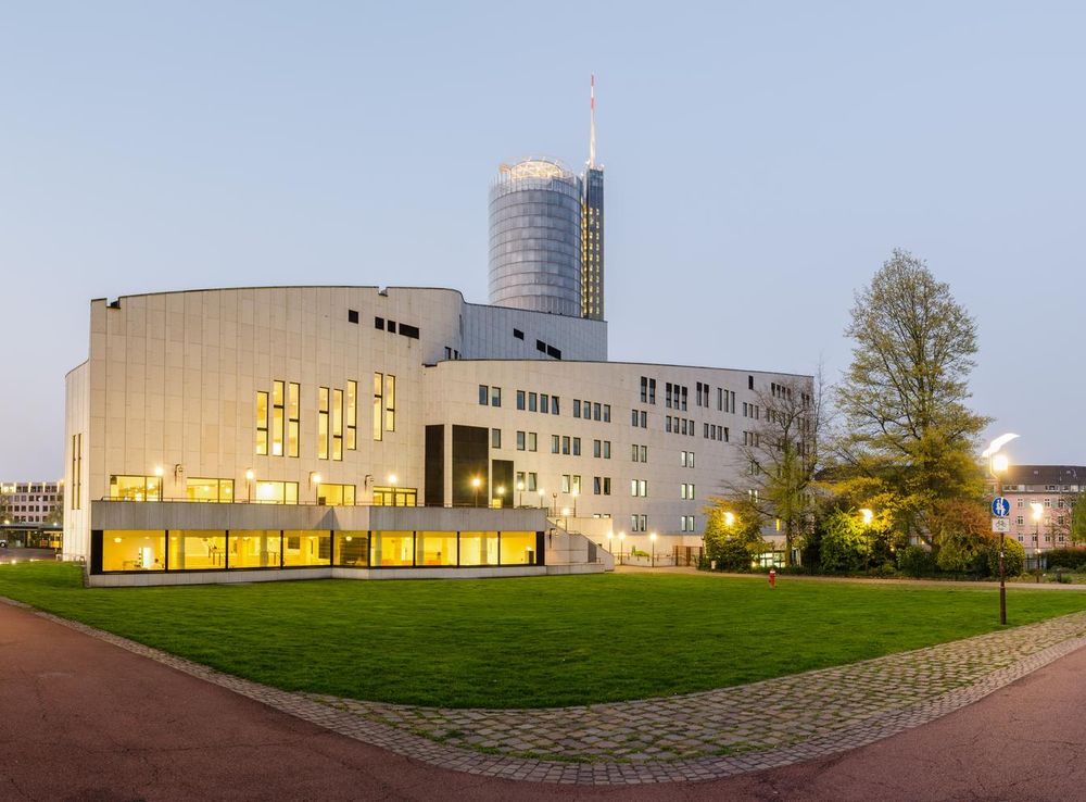 File:Essen, Aalto-Theater, 2017-04 CN-03.jpg - Wikimedia Commons