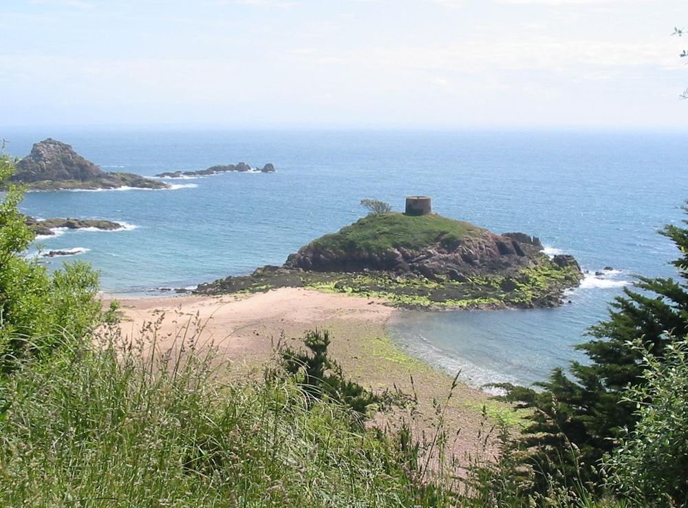 File:Ile au Guerdain Portelet Jersey.jpg - Wikimedia Commons