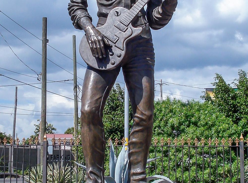 File:Bob Marley - Statue - Kingston - Jamaica.jpg - Wikimedia Commons
