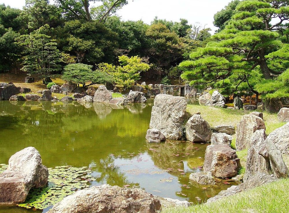 File:Ninomaru Garden, Nijo Castle, Kyoto, Japan.JPG - Wikimedia Commons