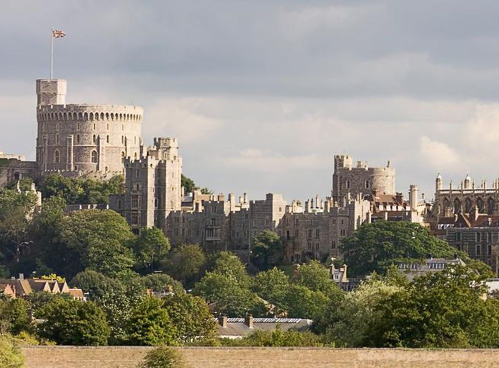 File:WindsorCastlePano-Wyrdlight.jpg - Wikimedia Commons