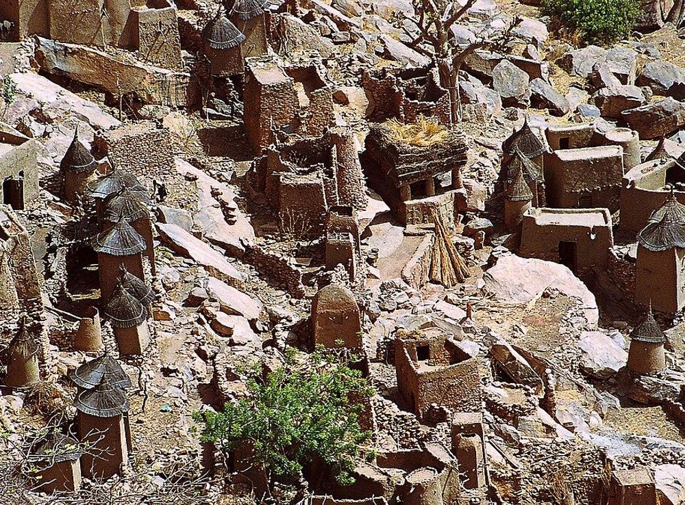 File:Dogon Country, Bandiagara, Mali, West Africa.jpg - Wikimedia Commons