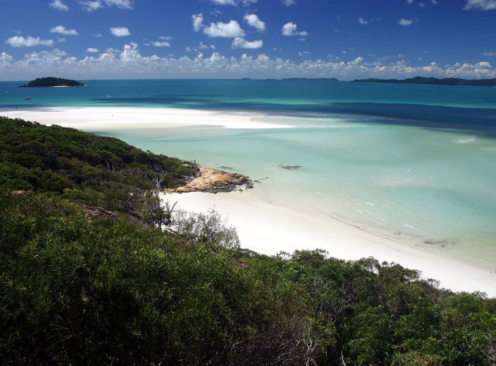 File:Whitsunday Island - Whitehaven Beach 01.jpg - Wikimedia Commons