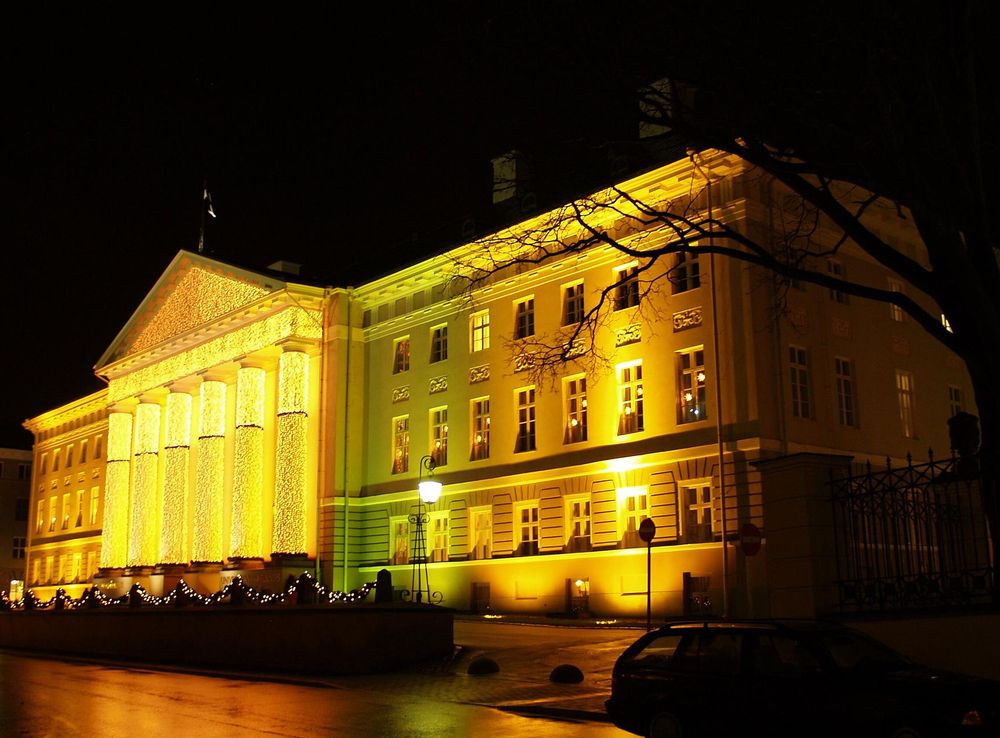 File:Main building of Tartu University.JPG - Wikimedia Commons