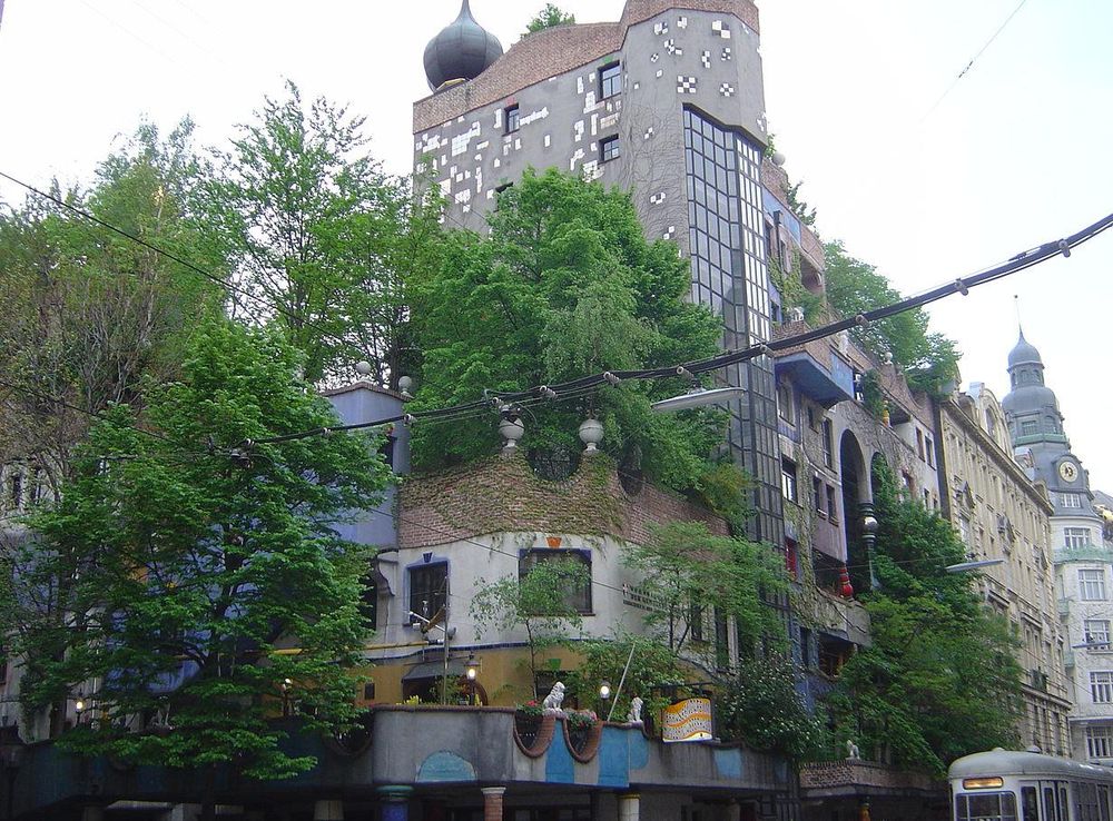 File:Vienna Hundertwasserhaus DSC02708.JPG - Wikimedia Commons