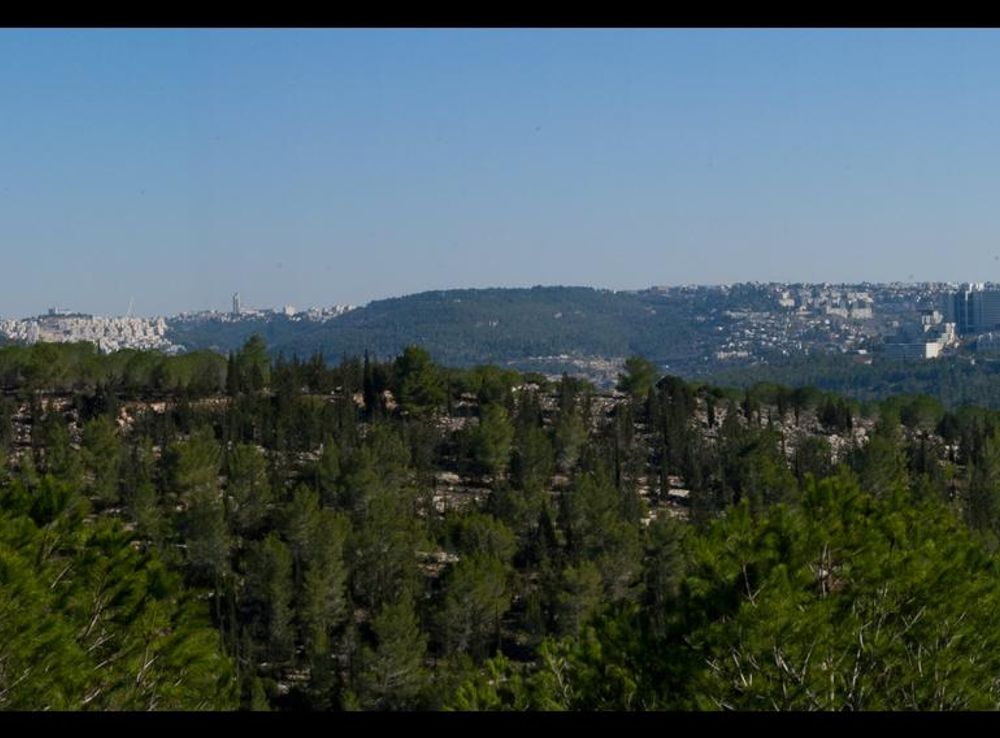 File:Panoramic view of the Jerusalem area from Tzoba (6509032011).jpg -  Wikimedia Commons