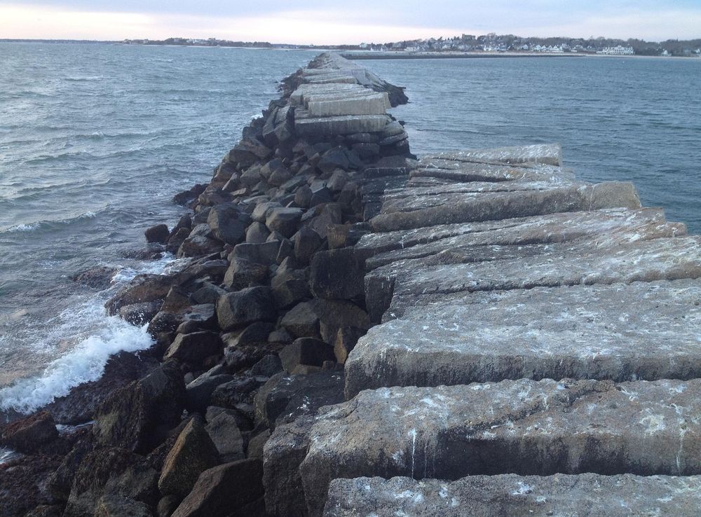 File:Hyannis Port breakwater, showing storm damage.JPG - Wikimedia Commons