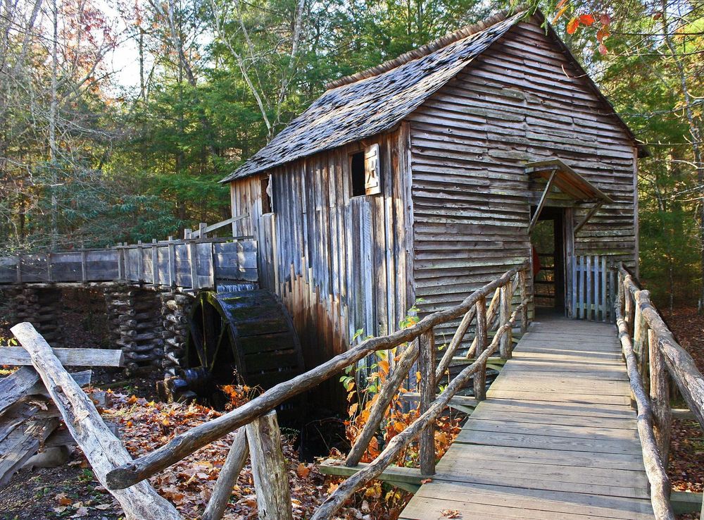 File:Cable Mill in Cades Cove Historic District, Tenn.jpg - Wikimedia  Commons