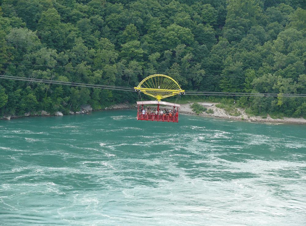 File:Niagara Whirlpool with aerocar.JPG - Wikimedia Commons