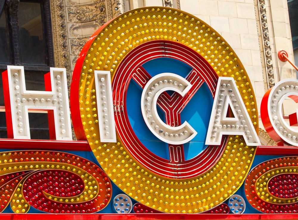 File:Chicago Theatre sign Close up.jpg - Wikipedia