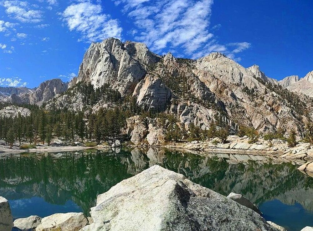 File:Lone Pine Lake - Thor Peak.jpg - Wikimedia Commons