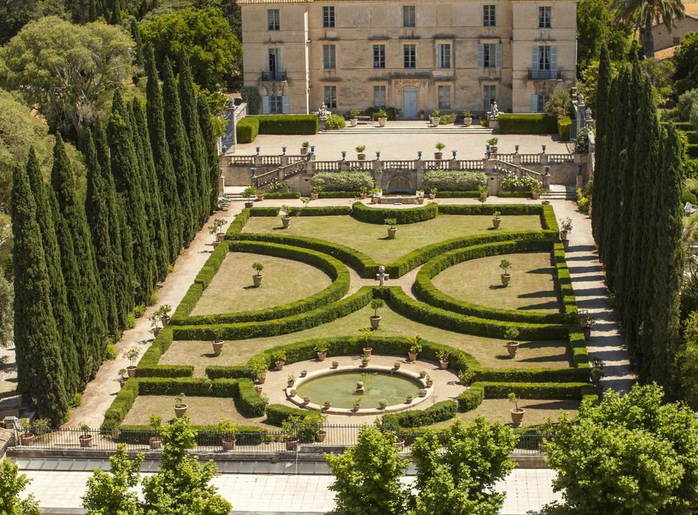 File:Chateau de flaugergues.jpeg - Wikimedia Commons