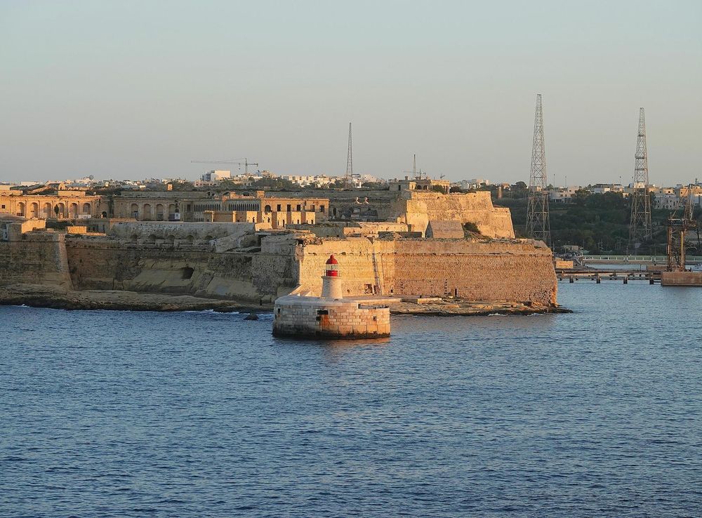 File:Fort Ricasoli, Kalkara, Malta.01.jpg - Wikimedia Commons