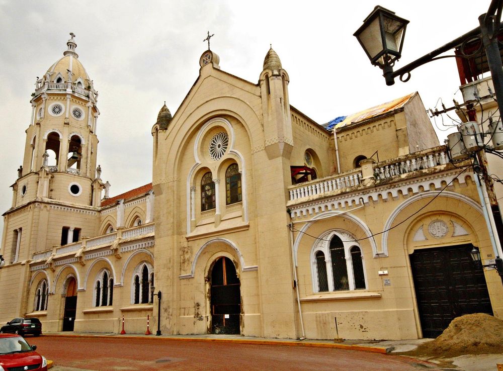File:Iglesia de San Francisco de Asís - Casco Antiguo.JPG - Wikimedia  Commons
