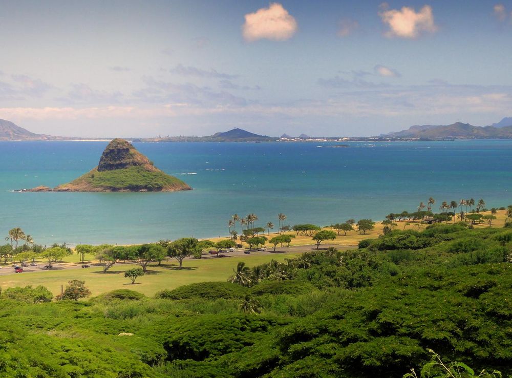 File:Chinaman's Hat - Oahu Hawaii.JPG - Wikimedia Commons