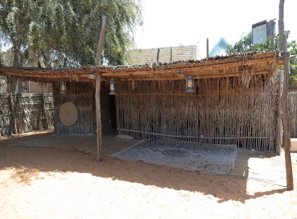 File:Arabic Hut in Heritage Village in Abu Dhabi.JPG - Wikimedia Commons