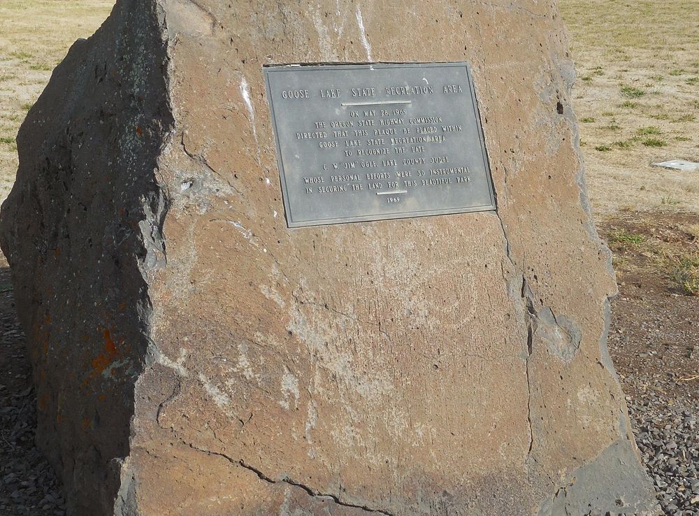 File:Plaque at Goose Lake State Park, Oregon.JPG - Wikimedia Commons
