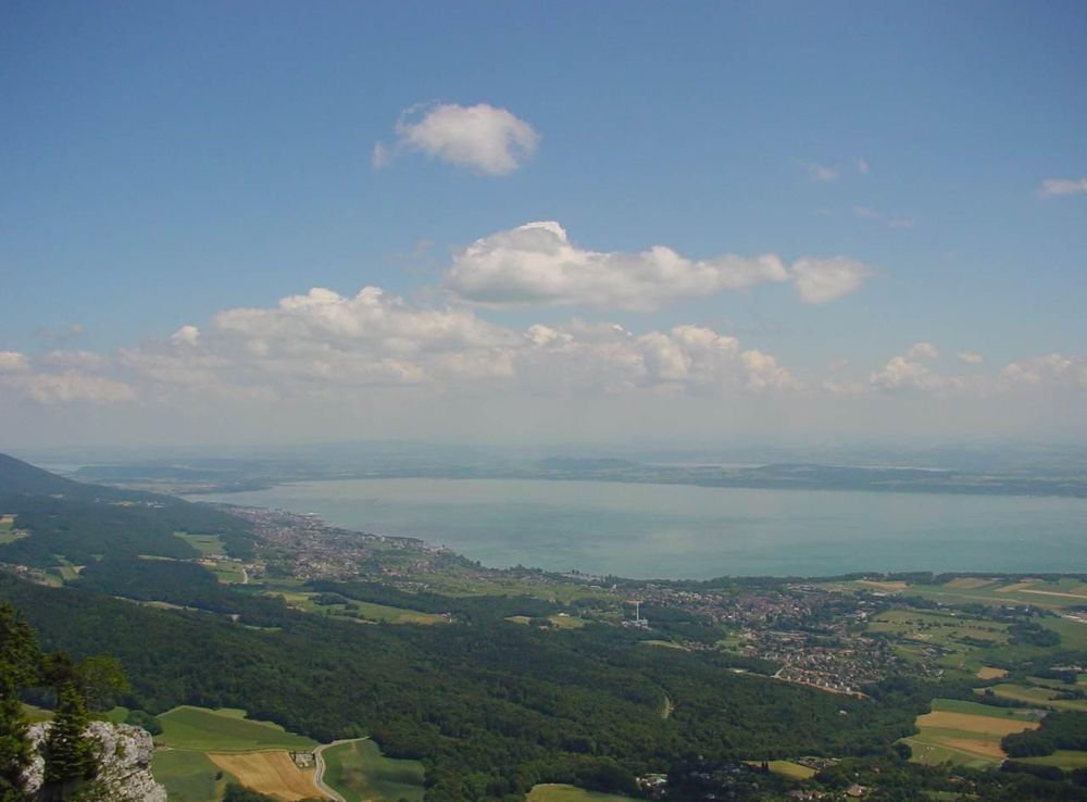File:Lac de neuchatel.jpg - Wikipedia