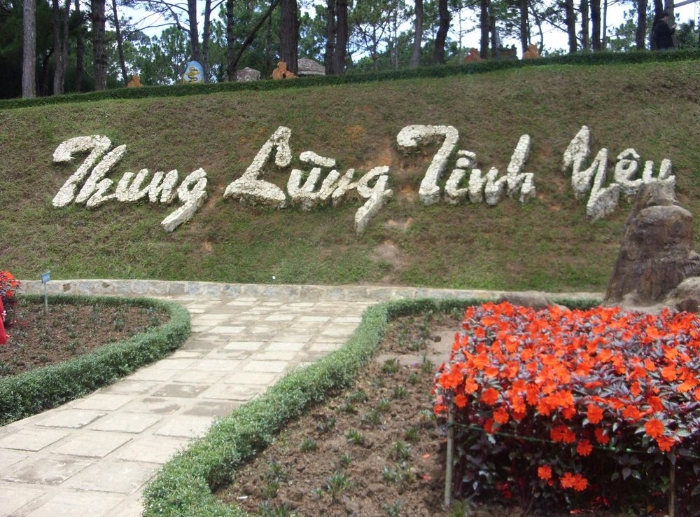 Tập tin:Thung Lũng Tình Yêu.JPG – Wikipedia tiếng Việt