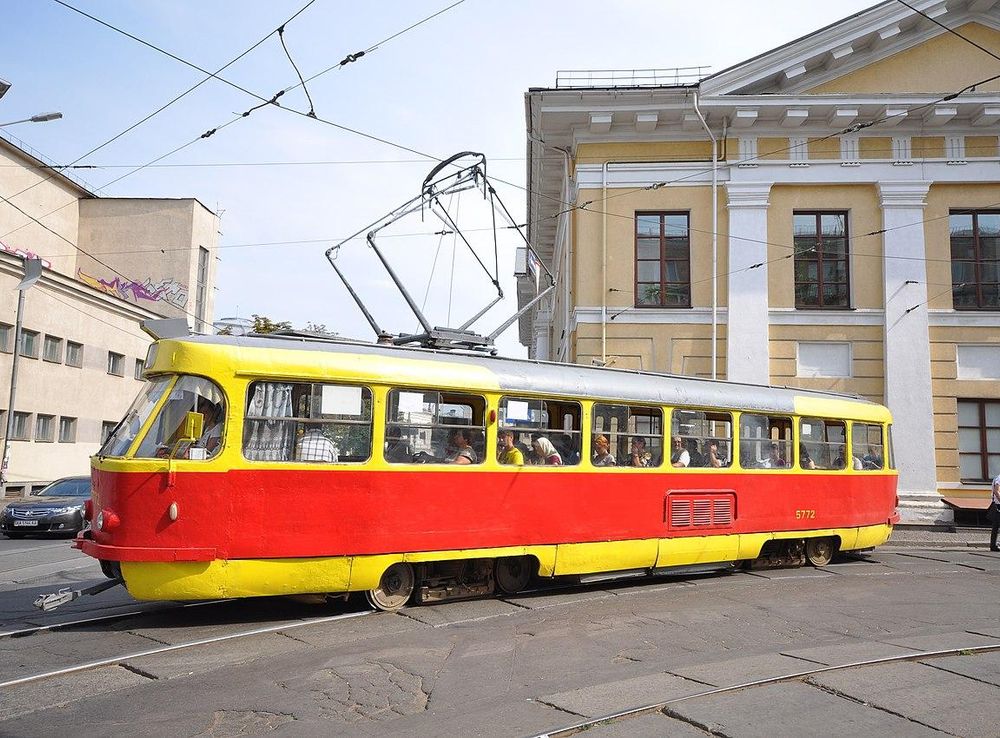 File:The Kiev Tramway (8601780050).jpg - Wikimedia Commons
