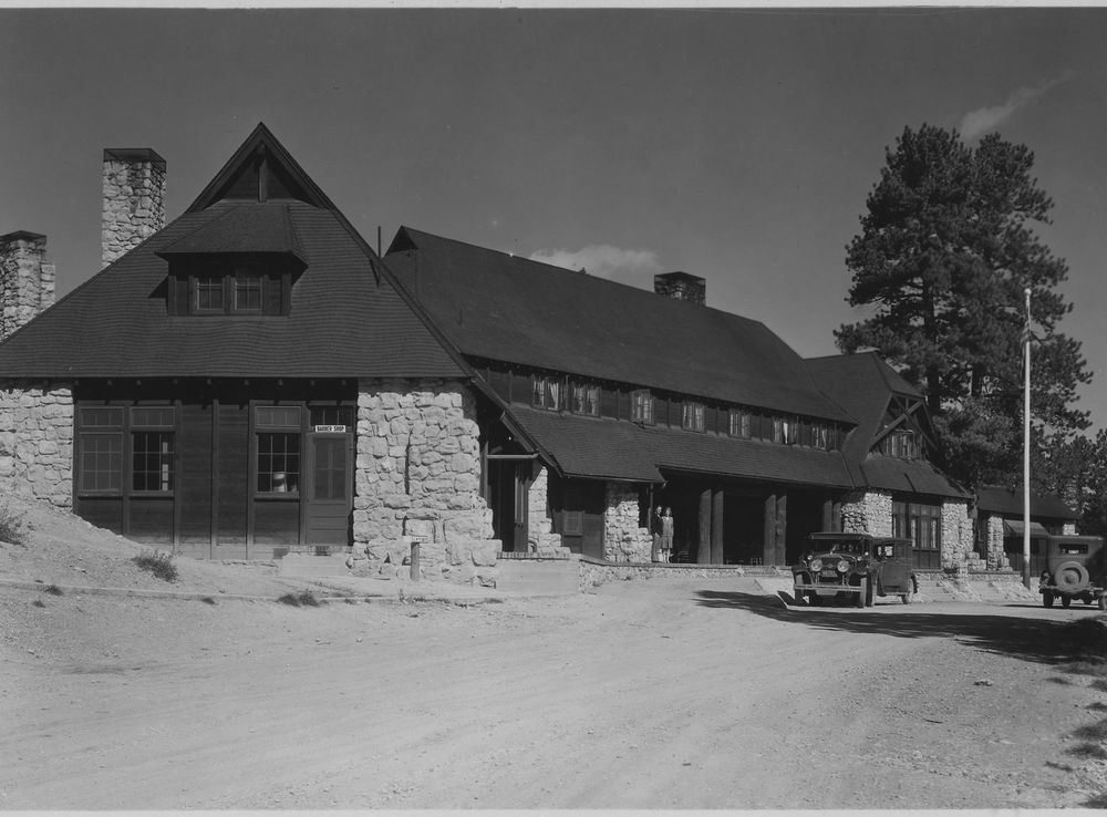 File:Bryce Canyon Lodge. - NARA - 520223.jpg - Wikimedia Commons