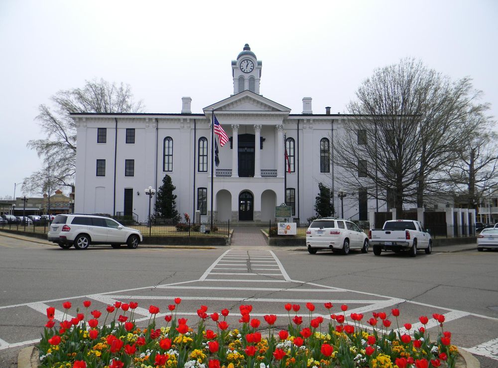 File:NRHP 77000791 Lafayette County Mississippi Courthouse North Facing.JPG  - Wikimedia Commons