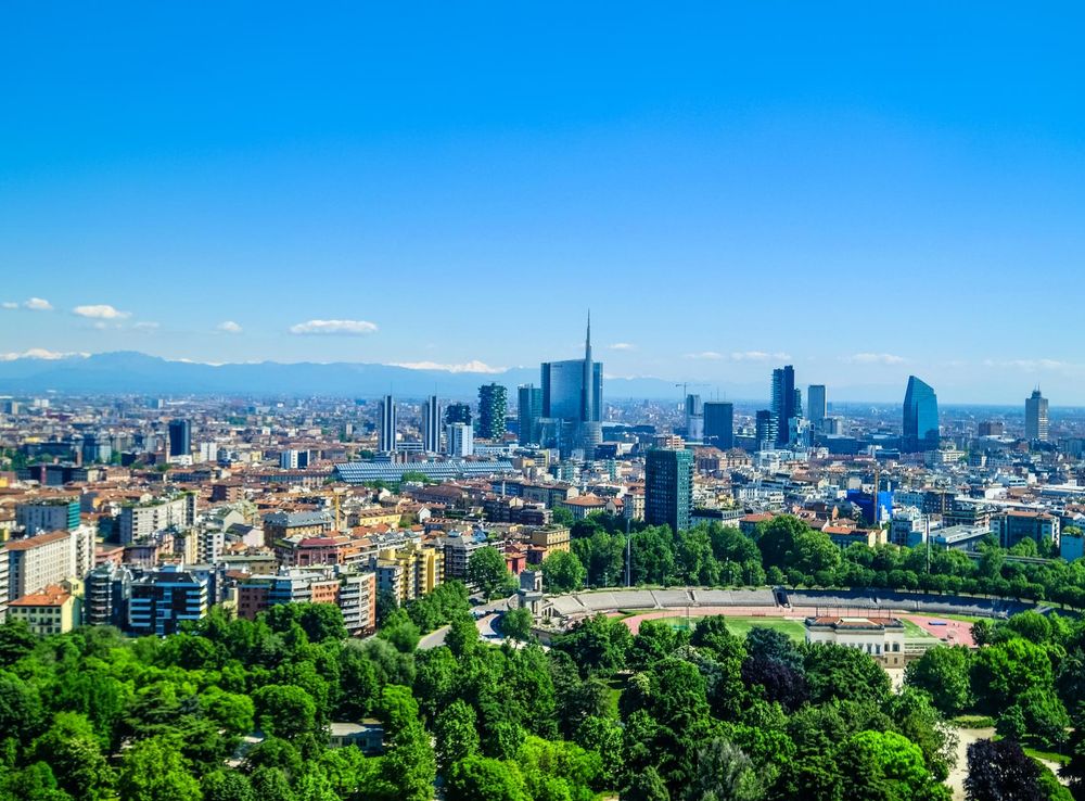 File:Milan skyline skyscrapers of Porta Nuova business district.jpg -  Wikipedia