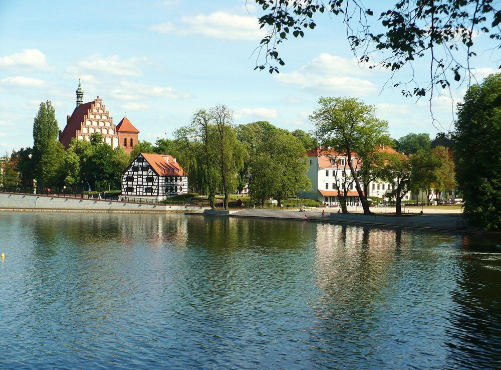 File:Bydgoszcz-Wyspa Młyńska.JPG - Wikimedia Commons