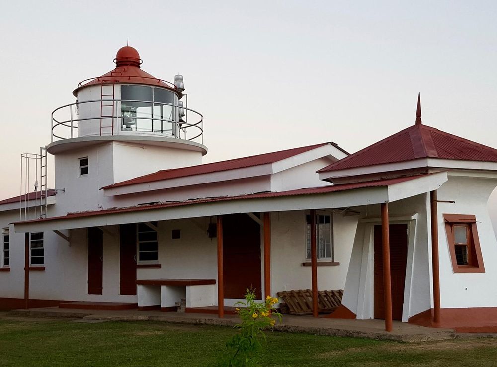 File:Lighthouse At Fort King George Tobago (145874753).jpeg - Wikimedia  Commons