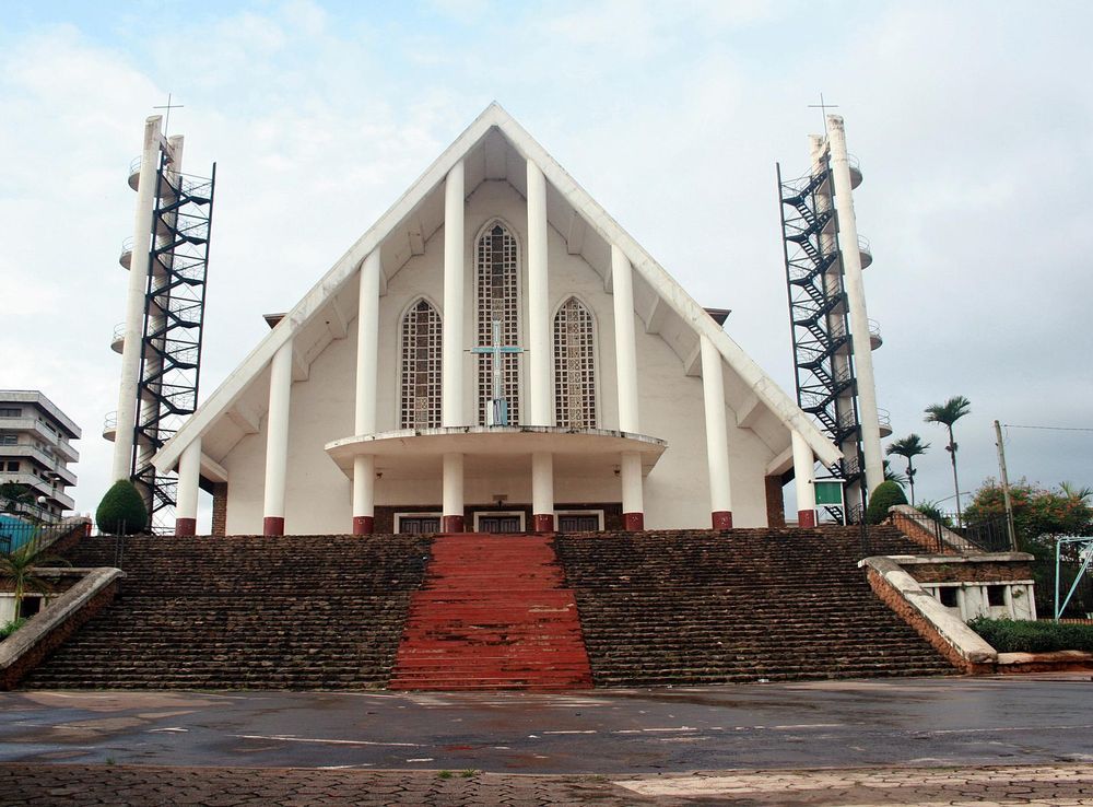 File:Cathédrale Yaoundé.JPG - Wikimedia Commons