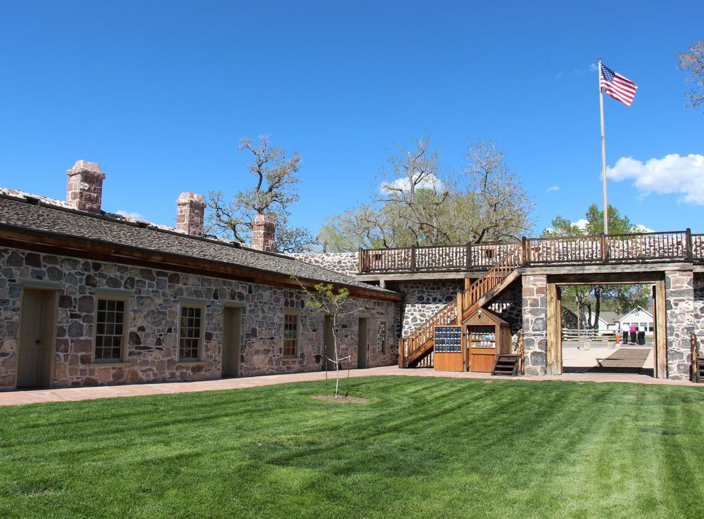 File:Cove Fort, Utah 10.JPG - Wikimedia Commons
