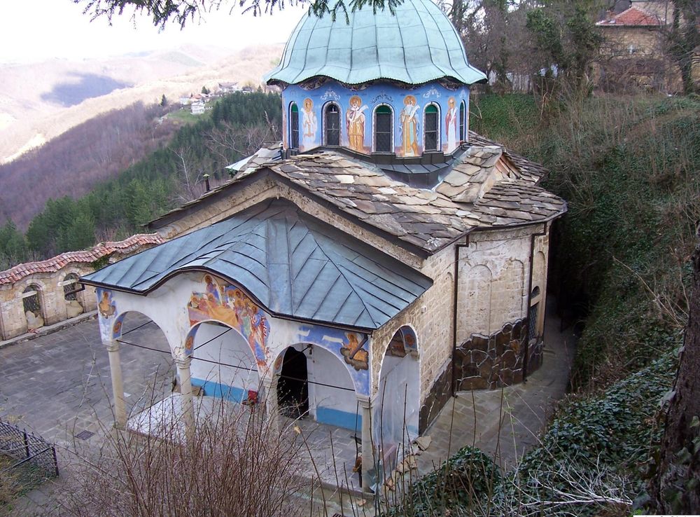 File:Sokolski-monastery-church.JPG - Wikimedia Commons