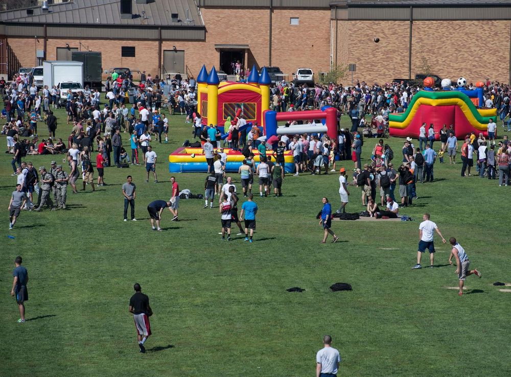 Airmen, family and friends devour spring picnic fun > Sheppard Air Force  Base > Article Display
