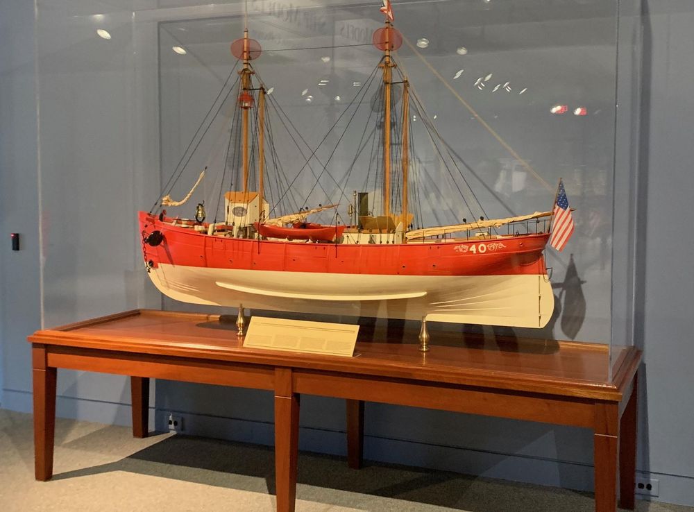 Lightship No. 40 (Official USLHS model)