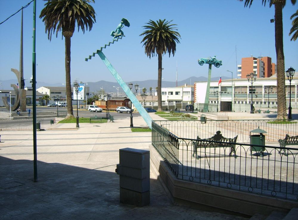 File:Plaza Vicuña Mackenna, Coquimbo - panoramio.jpg - Wikimedia Commons
