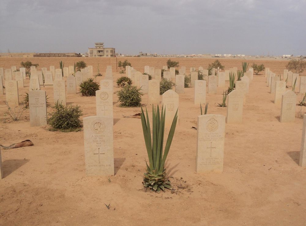 File:Commonwealth cemetery Tobruk5.JPG - Wikimedia Commons
