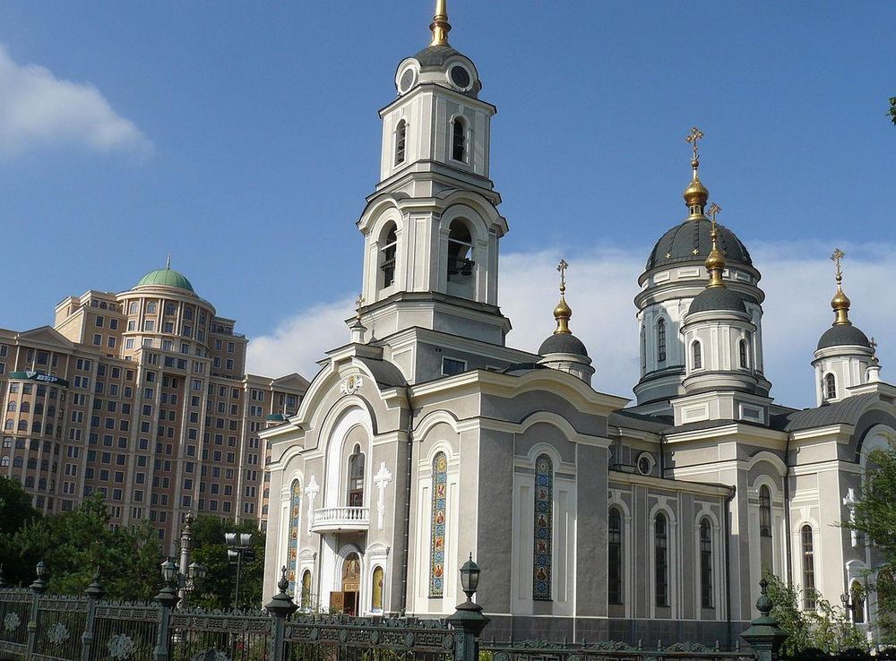File:Holy Transfiguration Cathedral Donetsk 2012 (2).JPG - Wikimedia Commons