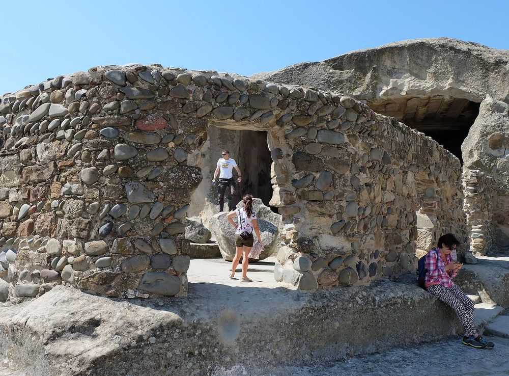 File:Uplistsikhe, ruins of Queen Tamar's Hall.jpg - Wikimedia Commons